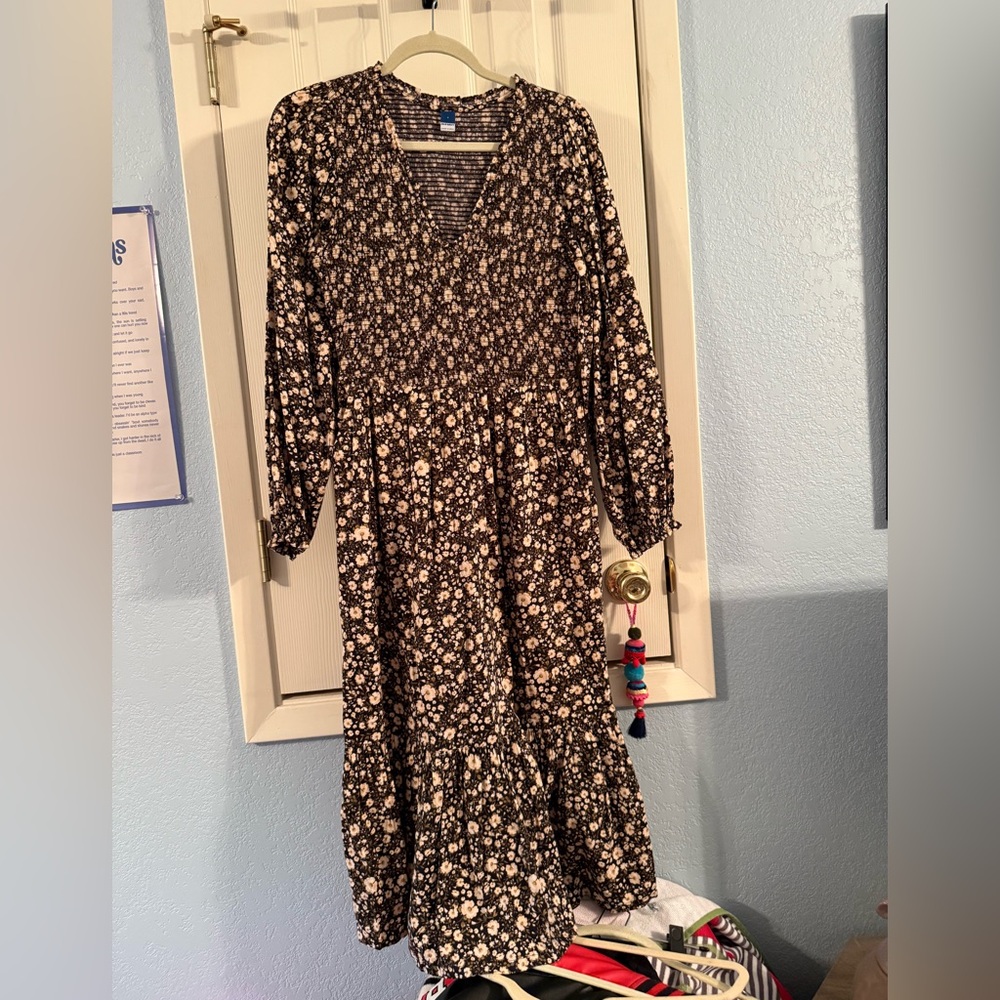 Old Navy Black and Cream Floral Dress